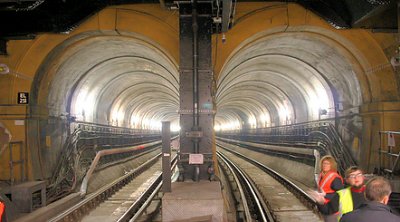 image of entry to Brunel's Thames Tunnel, Wapping end